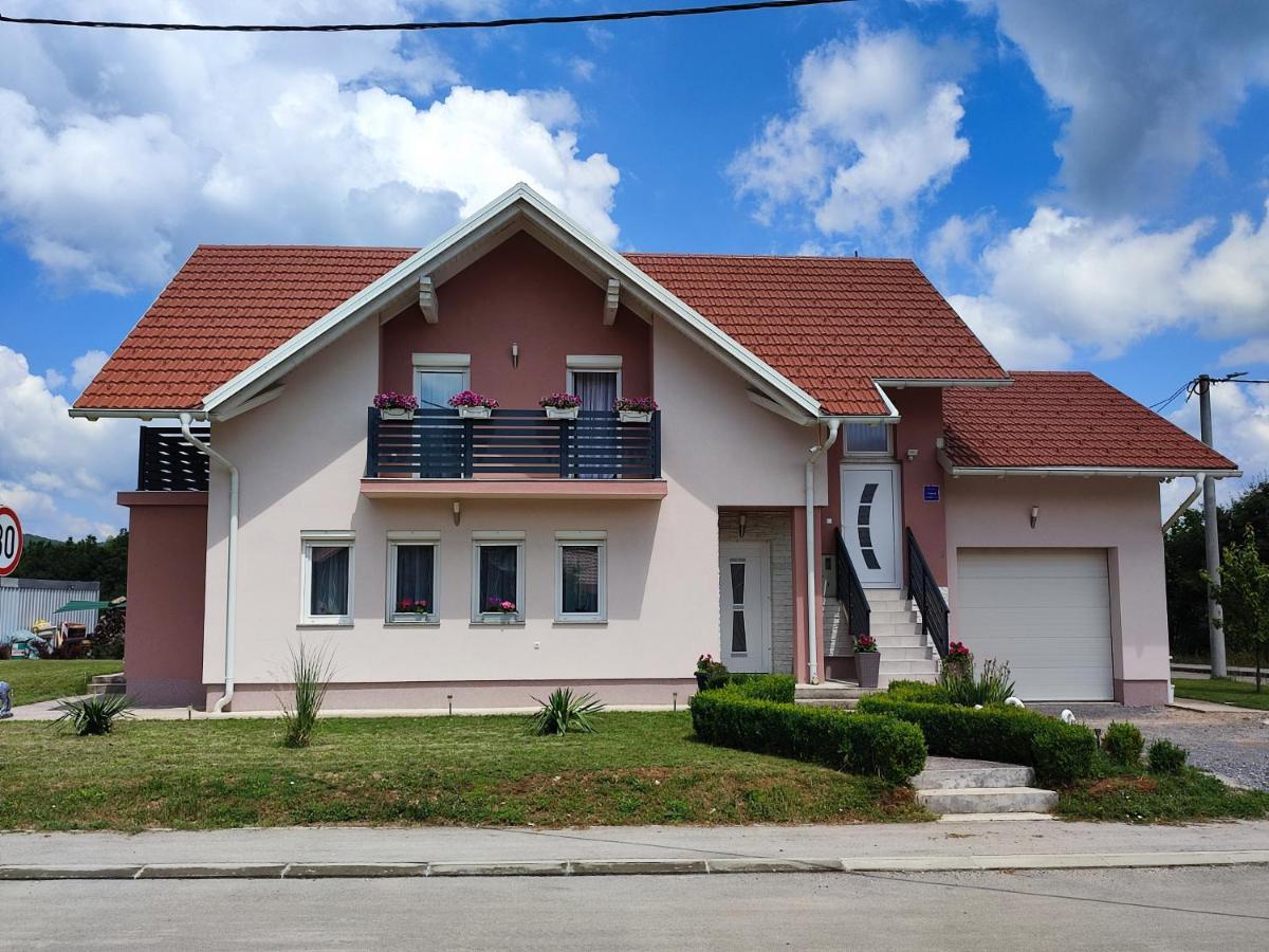 Apartman Swans Otocac Exterior photo