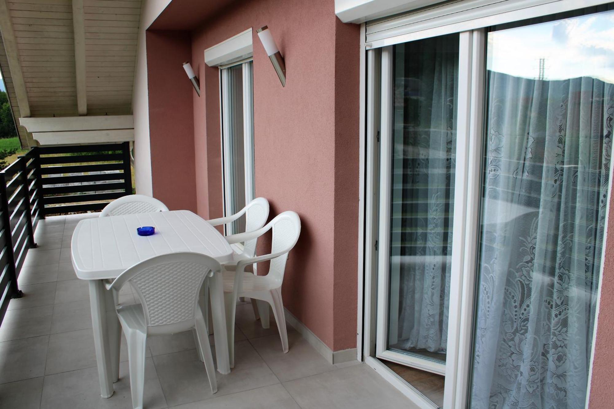 Apartman Swans Otocac Exterior photo